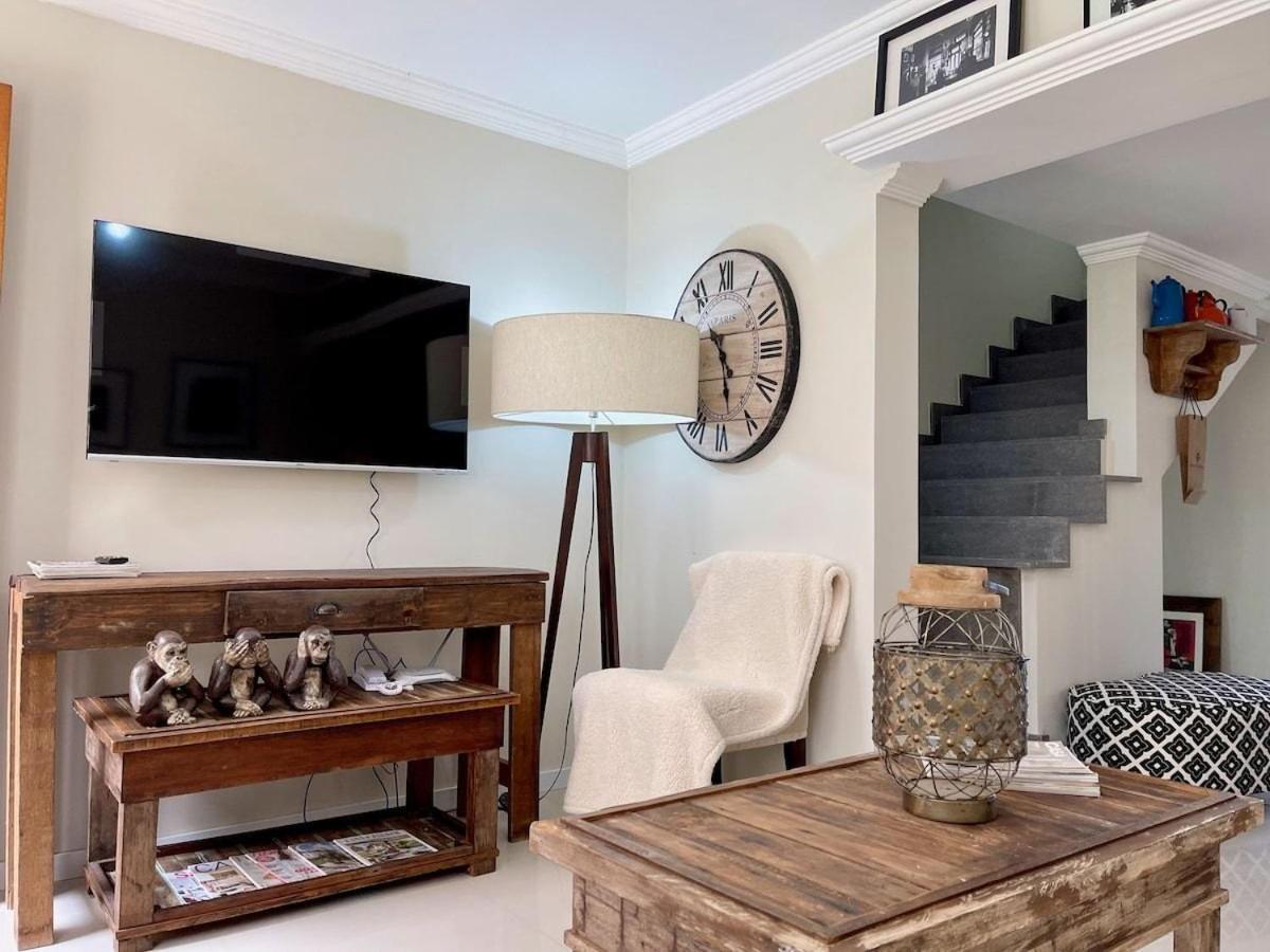 Casa Triplex 3 Dorm A 6Qd Rua Coberta 卡内拉 外观 照片