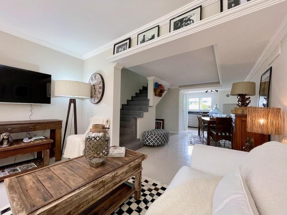 Casa Triplex 3 Dorm A 6Qd Rua Coberta 卡内拉 外观 照片