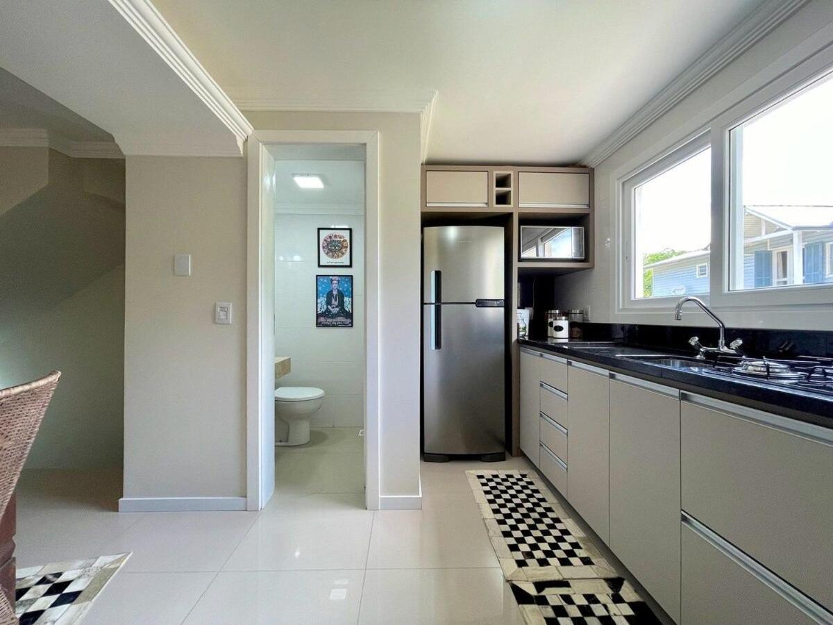 Casa Triplex 3 Dorm A 6Qd Rua Coberta 卡内拉 外观 照片