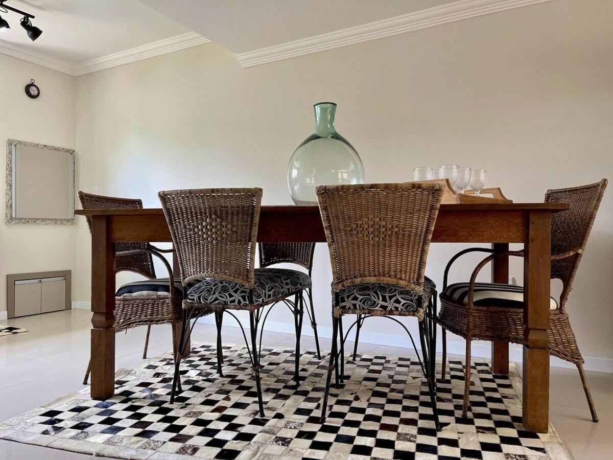 Casa Triplex 3 Dorm A 6Qd Rua Coberta 卡内拉 外观 照片