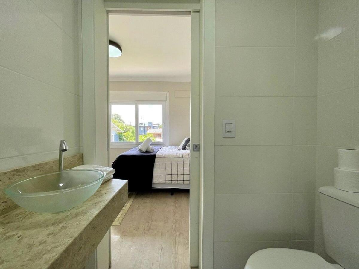 Casa Triplex 3 Dorm A 6Qd Rua Coberta 卡内拉 外观 照片